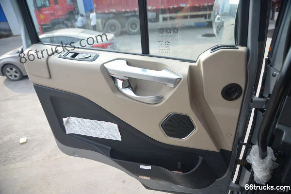 JAC Gallop A5W heavy truck standard load version 430hp 6X4(10 wheels) tractor truck Cab (2) | 86Trucks