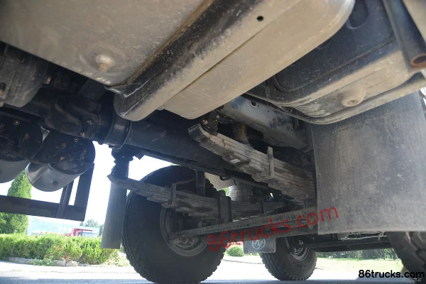 SAIC Hongyan New King Kong M500 390 ch 8X4(12 roues) 6.8 m Camion benne Cabine (2) | 86Trucks