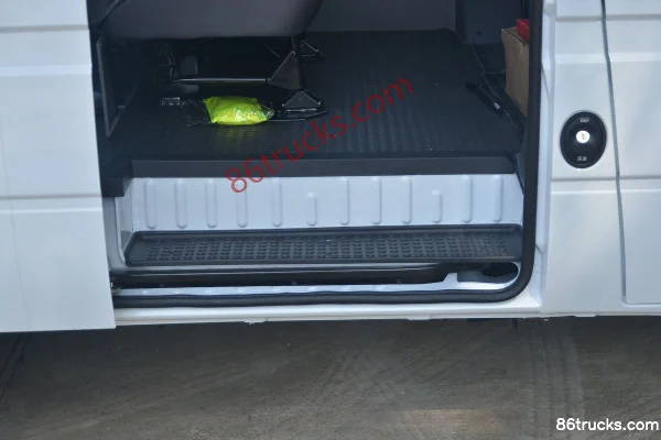 JMC Teshun 116 ch 2,8 L camion fourgon fermé Caisse (3) | 86Trucks