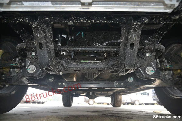 JMC Yuhu 7 2020 model Shuxiang Edition 2.0T diesel 142hp automatic 2WD short-wheelbase double-row pickup Body (1) | 86Trucks