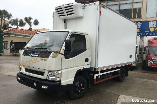JMC Shunda Wide Body 116 hp 4X2(6 wheels) 4.08 m Refrigerated Truck (China VI) (Zhongji Brand) Exterior (3) | 86Trucks