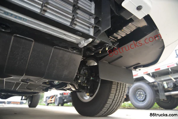 JMC New Baodian 2020 Edition Comfort Version 2.5T Diesel 140 hp 2WD Long Wheelbase Double Cab Pickup (China VI) (5-Speed) Body (3) | 86Truck