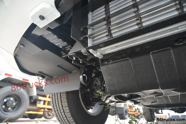 JMC New Baodian 2020 Edition Comfort Version 2.5T Diesel 140 hp 2WD Long Wheelbase Double Cab Pickup (China VI) (5-Speed) Body (2) | 86Truck