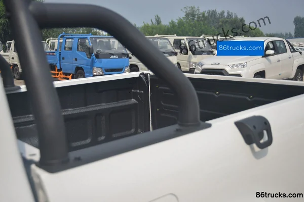 JMC New Baodian 2020 Edition Comfort Version 2.5T Diesel 140 hp 2WD Long Wheelbase Double Cab Pickup (China VI) (5-Speed) Official Photos (2