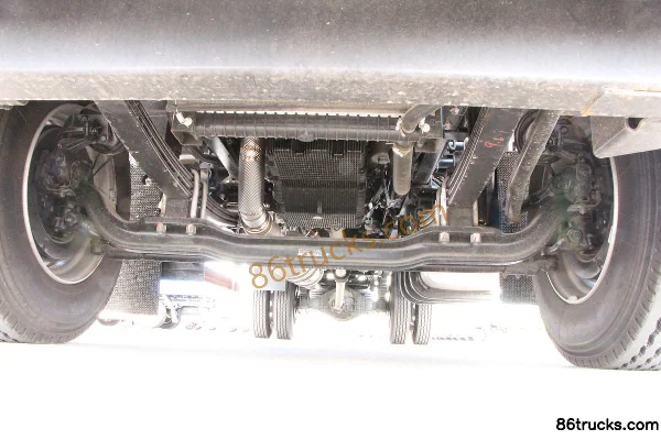 JAC Gallop A6L II Medium Truck 220 hp 4X2(6 wheels) 6.8m Van Cargo Truck Chassis (1) | 86Trucks