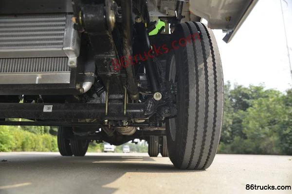 Kama K3 Jinyunka 127 hp 4X2(6 wheels) multi-function dust suppression truck (China VI) Chassis (3) | 86Trucks