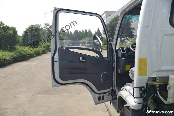 Kama K3 Jinyunka 127hp 4X2(6 wheels) Suction Truck (China VI) Cab (1) | 86Trucks