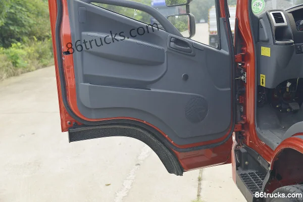 Kama Kaijie M3 130 hp 4X2(6 wheels) flatbed truck (China VI) Cab (3) | 86Trucks