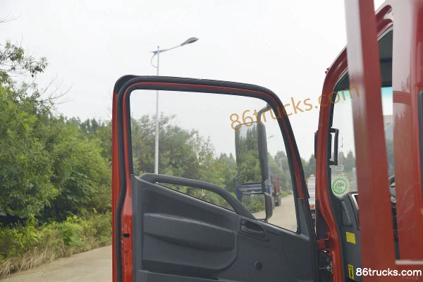Kama Kaijie M3 130 hp 4X2(6 wheels) flatbed truck (China VI) Cab (2) | 86Trucks