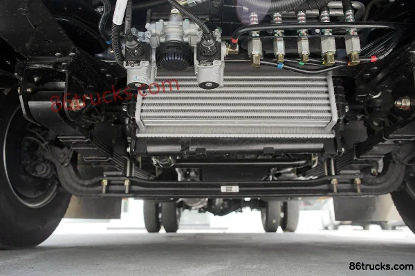 Jiangxi Isuzu Yifang ES5 Flagship 170 ch 4X2(6 roues) 4,2 m camion léger fourgon simple cabine (frein hydraulique) (China VI) Châssis (1)
