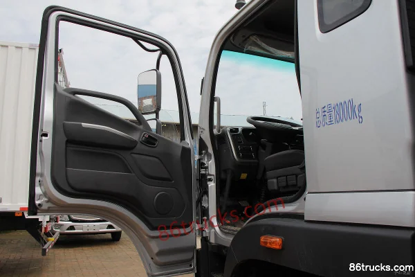 Foton Auhang R 210 ch 4X2(6 roues) camion porteur fourgon 9,78 m (empattement 7300) Cabine (1) | 86Trucks