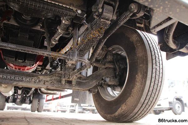 Foton Auhang R 210 ch 4X2(6 roues) camion porteur fourgon 9,78 m (empattement 7300) Châssis (3) | 86Trucks