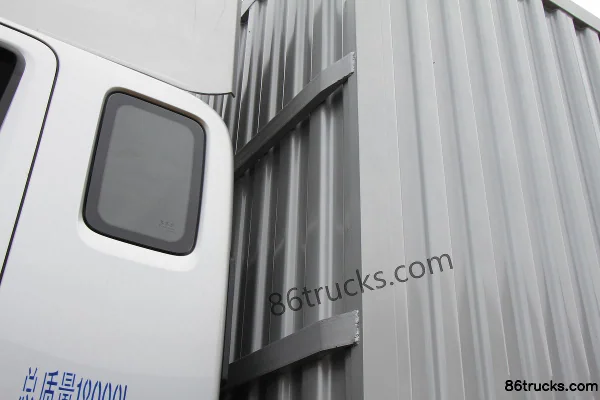 Foton Auhang R 210 ch 4X2(6 roues) camion porteur fourgon 9,78 m (empattement 7300) Carrosserie (2) | 86Trucks