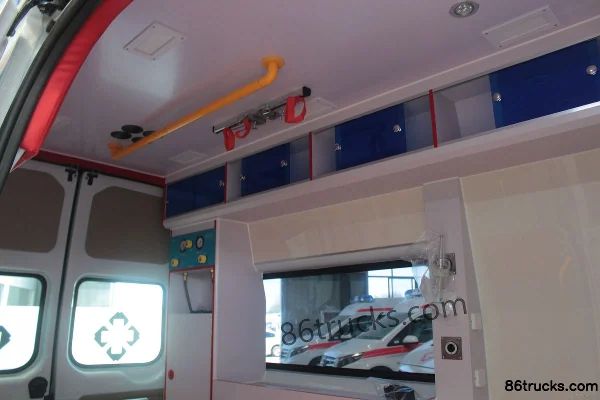 JMC New Transit V362 121 hp 4X2(6 wheels) ambulance (Chengliwei brand) Cargo Box (3) | 86Trucks