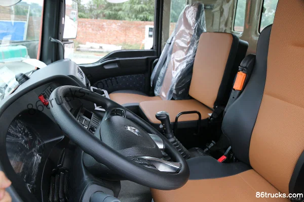 Sinotruk Sitrak G5 camion lourd édition Changxing 240 ch 4X2(6 roues) camion porteur à ridelles 6,8 m Cabine (1) | 86Trucks