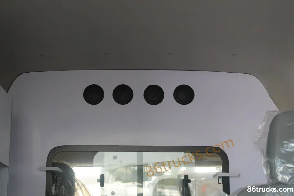 Foton Commercial Vehicle Tuyano Luxury 150hp 2.0T Diesel 4WD 9-Seat Multi-Purpose Passenger Vehicle Cargo Box (2) | 86Trucks