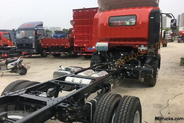 Sinotruk HOWO Hanjiang 116 hp 4X2(6 wheels) Flatbed Truck Exterior (3) | 86Trucks