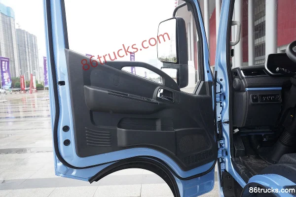 Dongfeng Electric Kaipute e-Star 4.2 m Single Row Pure Electric Van Light Truck 4X2(6 wheels) Interior (2) | 86Trucks