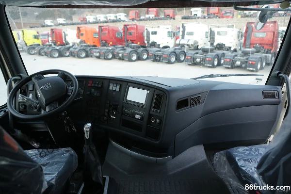 Sinotruk HOWO T7H poids lourd 440 ch 6X4(10 roues) LNG tracteur routier (pont arrière 13T) (China VI) Cabine (1) | 86Trucks