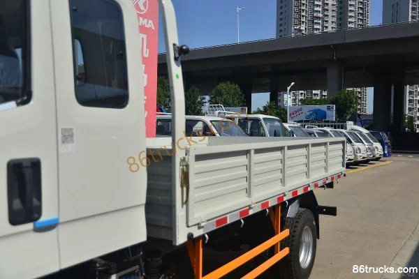 JMC Kaiyun version puissante 152 ch 4X2(6 roues) camion léger à plateau latéral de 3,7 m Carrosserie (1) | 86Trucks