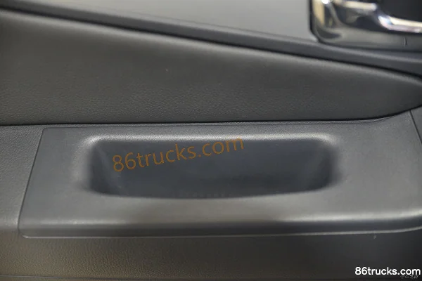 Qingling Isuzu Daka TAGA Luxury Edition 3T diesel 142hp 2WD double-row pickup truck Chassis (3) | 86Trucks