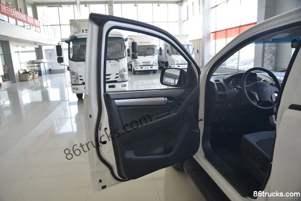 Qingling Isuzu Daka TAGA Luxury Edition 3T diesel 142hp 2WD double-row pickup truck Chassis (1) | 86Trucks