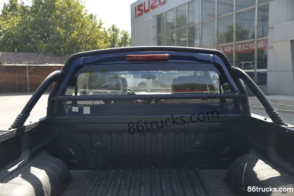 Qingling Isuzu Daka TAGA Luxury Edition 3T diesel 142hp 2WD double-row pickup truck Body (2) | 86Trucks