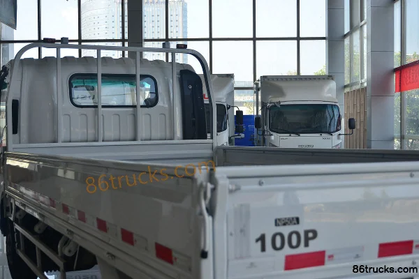 Qingling Isuzu KV100 120hp 4X2(6 wheels) 4.205m Single Row Flatbed Light Truck (Axle Ratio 5.2) Body (1) | 86Trucks