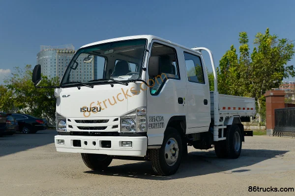 Qingling Isuzu 100P 120hp 4X2(6 wheels) 2.56m Double Row Flatbed Light Truck (Ratio 5.34) Exterior (3) | 86Trucks