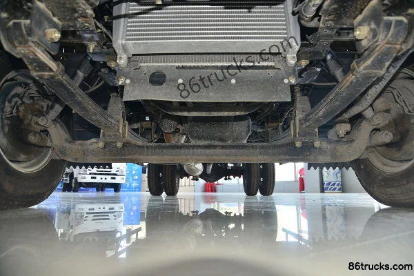 Qingling Isuzu KV600 120 hp 4X2(6 wheels) 4.13 m Single Row Box Light Truck Chassis (1) | 86Trucks