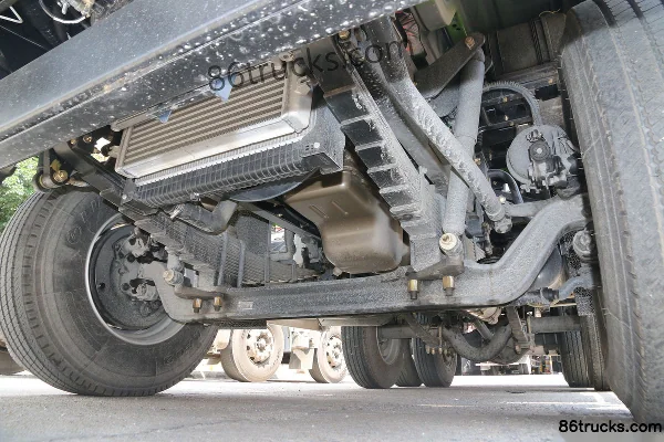 FAW Jiefang Qingdao Long V 220hp 6X2(8 wheels) 5.2m dump truck Chassis (3) | 86Trucks