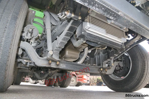 FAW Jiefang Qingdao Long V 220hp 6X2(8 wheels) 5.2m dump truck Chassis (2) | 86Trucks
