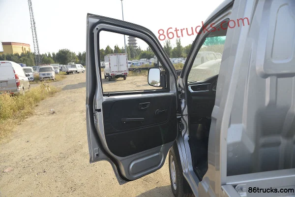 Jinbei Xinyuan T20S 1.5L 102 hp 4X2(6 wheels) Gasoline 3.05m Single Row Flatbed Mini Truck (China VI) Cab (1) | 86Trucks