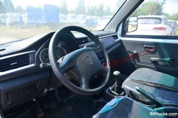 Jinbei Xinyuan T20S 1.5L 102 hp 4X2(6 wheels) Gasoline 3.03m Single Row Box Mini Truck (China VI) Cab (1) | 86Trucks