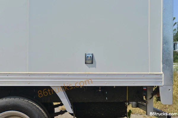 Jinbei Xinyuan T20S 1.5L 102 hp 4X2(6 wheels) Gasoline 3.03m Single Row Box Mini Truck (China VI) Body (2) | 86Trucks