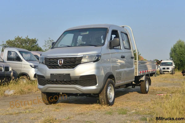 Jinbei Xinyuan T22S 1,5L 109 ch 4X2(6 roues) essence camion léger à ridelles cabine double 2,55 m Extérieur (3) | 86Trucks