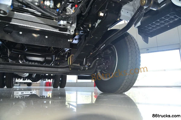 Qingling Isuzu M600 132 hp 4X2(6 wheels) 4.13m Single Row Van Light Truck (China VI) Chassis (3) | 86Trucks