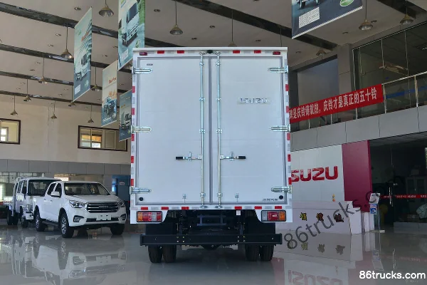 Qingling Isuzu M600 132 hp 4X2(6 wheels) 4.13m Single Row Van Light Truck (China VI) Body (3) | 86Trucks