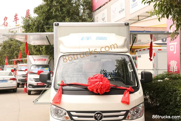 Foton Xiangling M1 Confort 1,6 L 122 ch 4X2(6 roues) essence 3,3 m fourgon à cabine simple avec portes latérales relevables Extérieur (2)