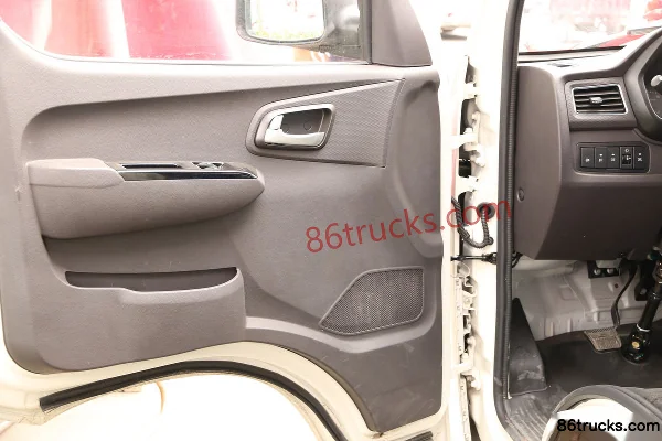 Foton Xiangling M1 Confort 1,6 L 122 ch 4X2(6 roues) essence 3,3 m fourgon à cabine simple avec portes latérales relevables (1) | 86Trucks
