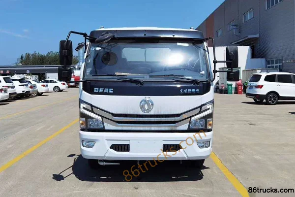 Dongfeng Duolika D7 170 hp 4X2(6 wheels) green sprinkler truck (China VI) (Chengliwei brand) Exterior (2) | 86Trucks