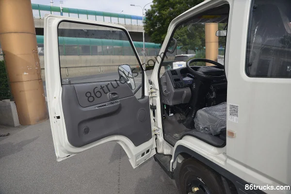 JMC Shunda Narrow Body 122hp 4X2(6 wheels) 3.82m Semi-row Flatbed Light Truck (China VI) Cab (1) | 86Trucks