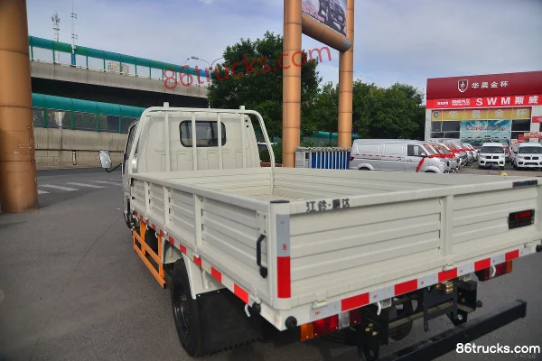 JMC Shunda Narrow Body 122hp 4X2(6 wheels) 3.82m Semi-row Flatbed Light Truck (China VI) (2) | 86Trucks