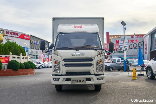 JMC New Shunda 116hp 4X2(6 wheels) 4.13m refrigerated truck Exterior (2) | 86Trucks