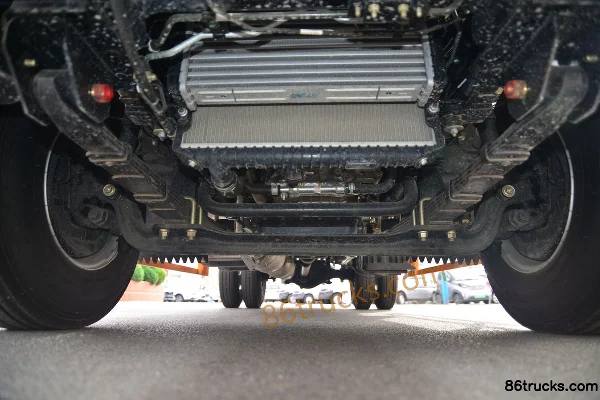 JMC New Shunda 116hp 4X2(6 wheels) 4.13m refrigerated truck Chassis (1) | 86Trucks