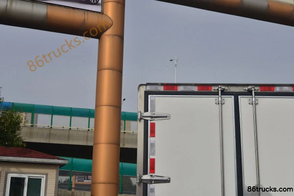 JMC New Shunda 116hp 4X2(6 wheels) 4.13m refrigerated truck Body (3) | 86Trucks