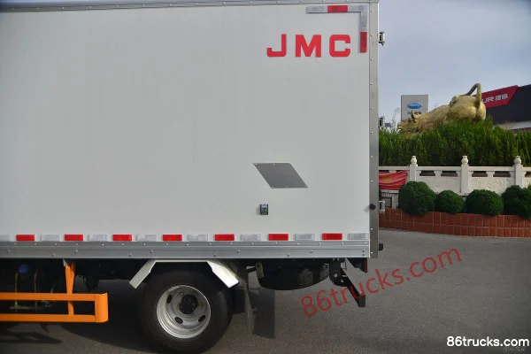 JMC New Shunda 116hp 4X2(6 wheels) 4.13m refrigerated truck Body (1) | 86Trucks