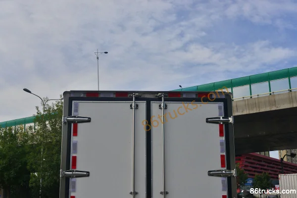 JMC Shunda cabine large 116 ch 4X2(6 roues) camion frigorifique à cabine simple 4,12 m Carrosserie (3) | 86Trucks