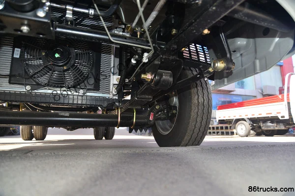 Changan Kuayue D5 PLUS Comfort Edition 1.6L 122hp 4X2(6 wheels) 3.4m Extended Cab Flatbed Truck (China VI) Chassis (3) | 86Trucks