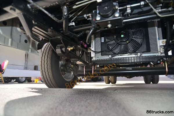 Changan Kuayue D5 PLUS Comfort Edition 1.6L 122hp 4X2(6 wheels) 3.4m Extended Cab Flatbed Truck (China VI) Chassis (2) | 86Trucks
